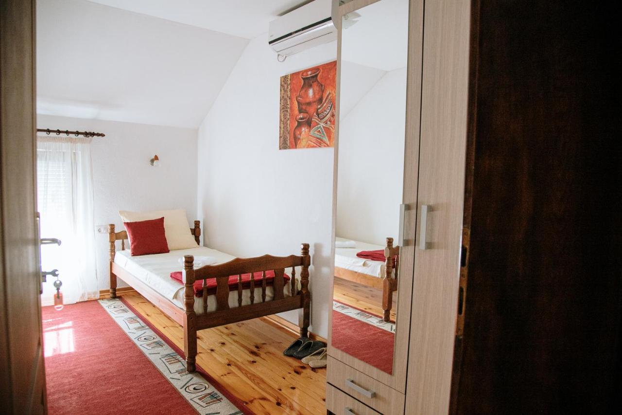 Apartment Ikar Mostar Eksteriør billede